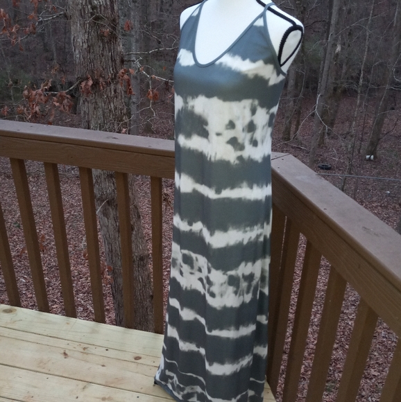 Misslook Maxi Tee Dress. - Picture 2 of 4